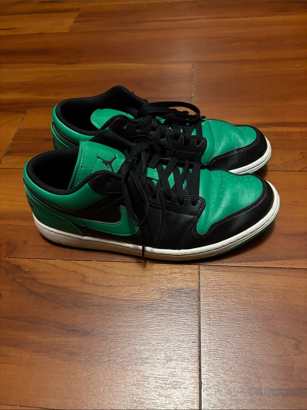 Nike Jordan 1 Low Lucky Green (553558-065) Size 11 Sneakers